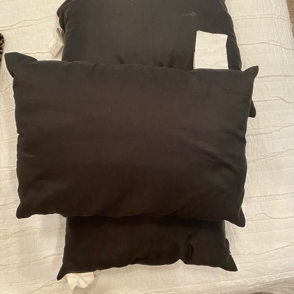 Bb&b Bedding Bundle of 3 Plush Throw Accent Pillows Black White New Condition - Picture 5 of 6